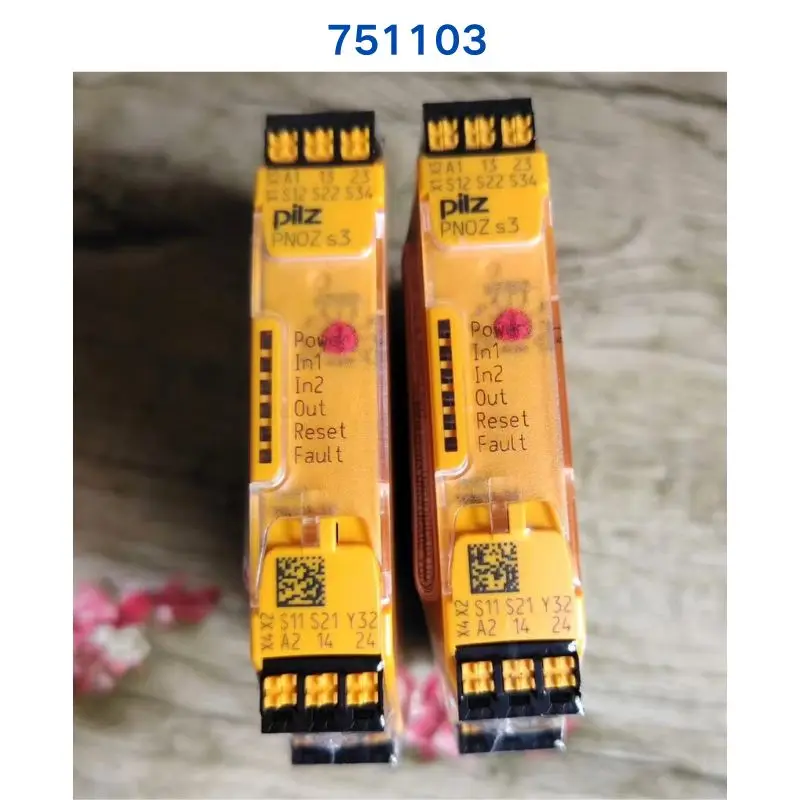 

Совершенно новое реле PILZ PNOZ s3 C 751103, 1 шт.