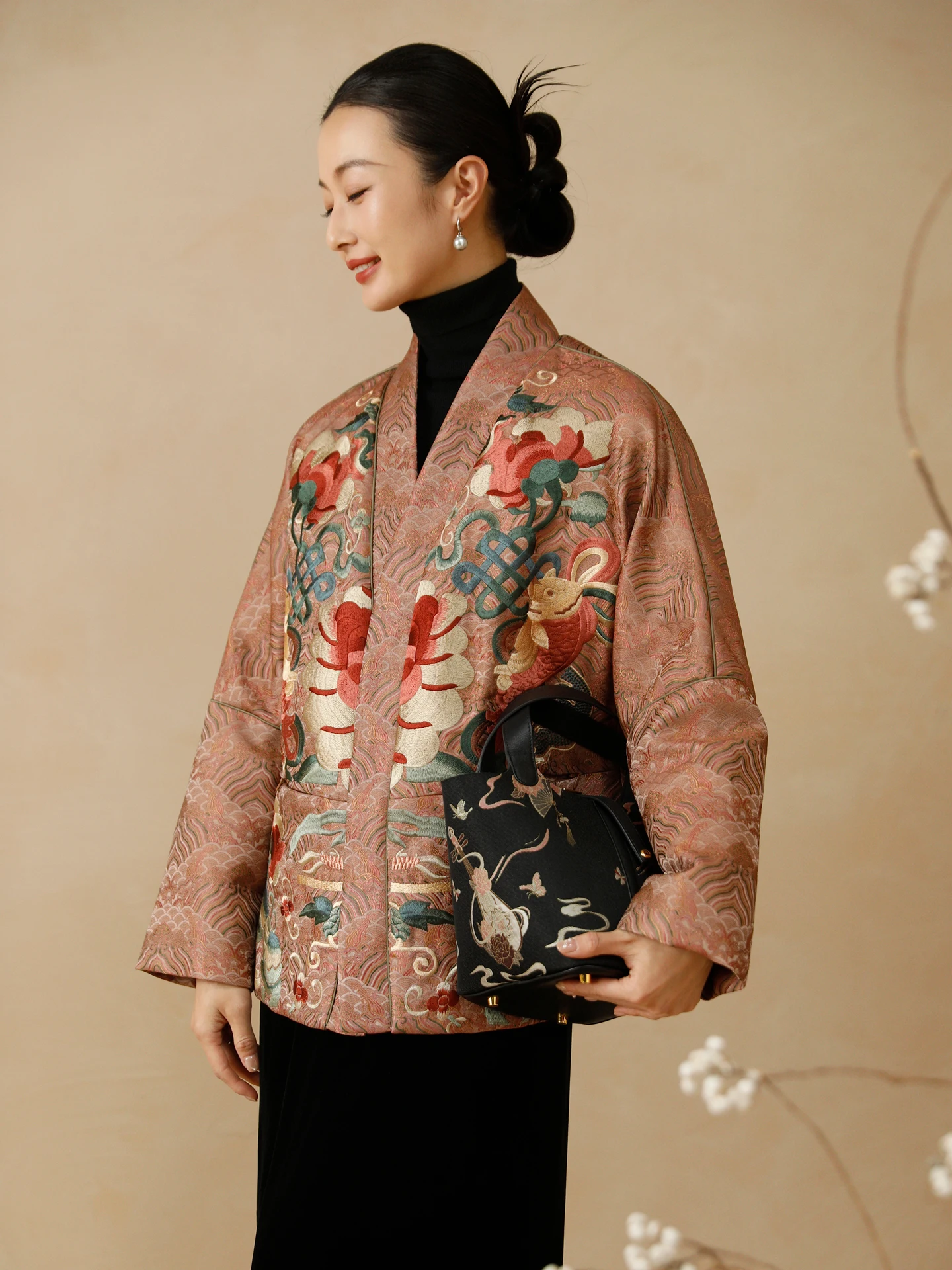 

Новогоднее китайское пуховое пальто с вышивкой для женщин, 90% белый гусиный пух, винтажный стиль, длинный рукав, стандартная длина