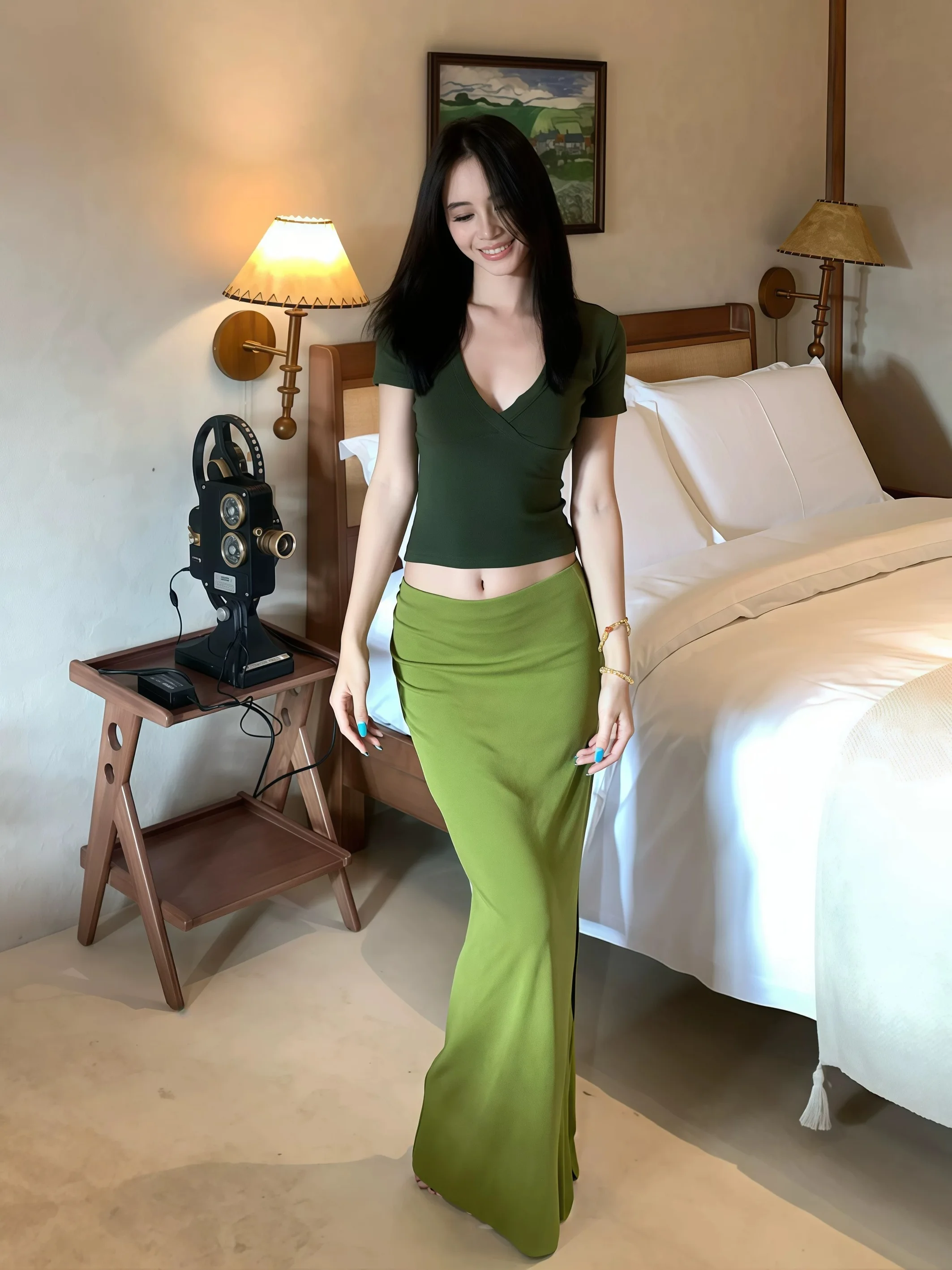 

Slim Fit Green V-Neck Short Sleeve T-Shirt Women's Style Summer New Fashion American Hot Girl Short Top Belly Baring Shirt