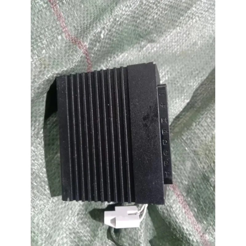 ZY-CC100C12/24V-C3/C2 DZL35 Car Refrigerator Variable Frequency Compressor Drive Module