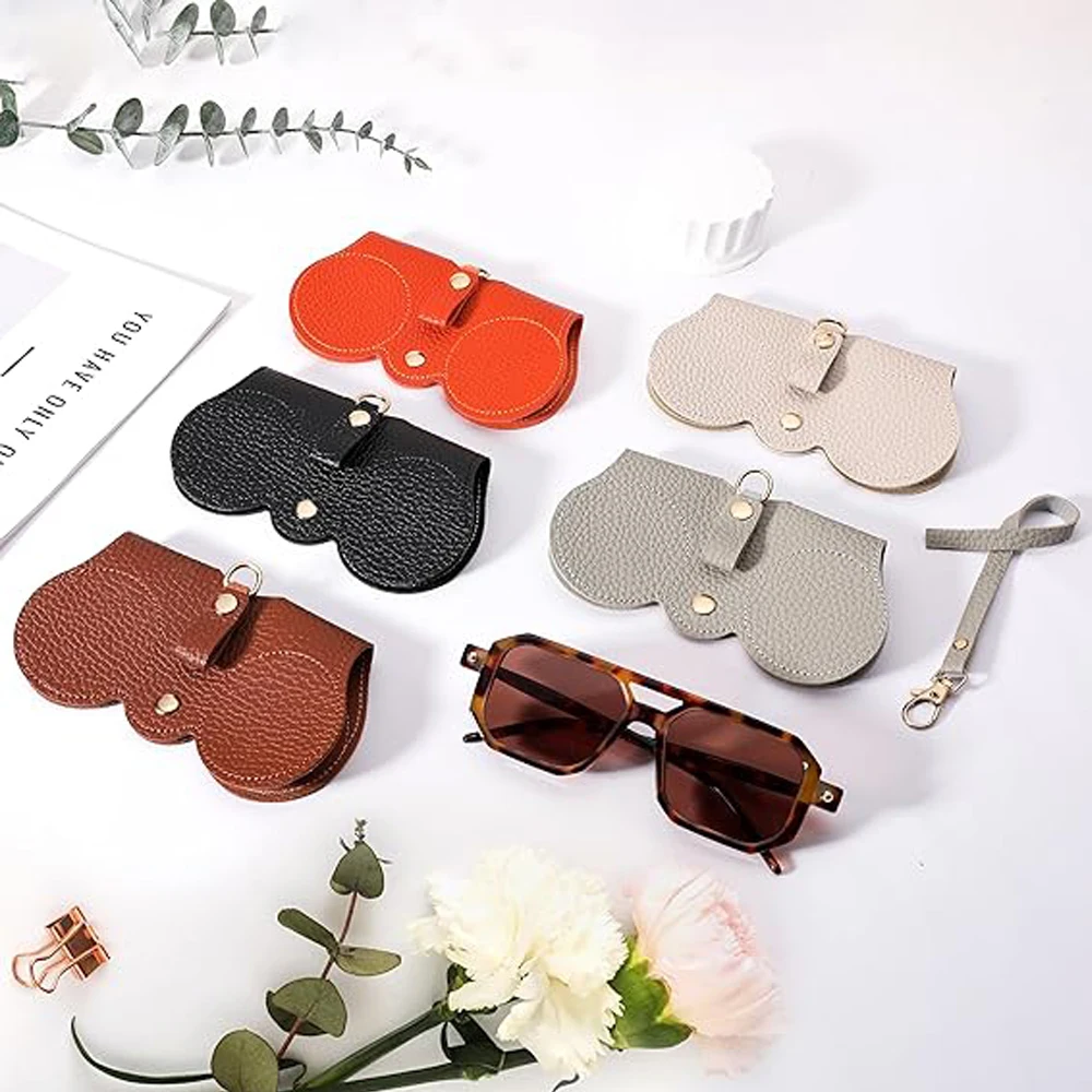 

2PCS PU Sunglasses Bag Portable Eyeglass Case Sunglasses Protection Cover Cute Eyeglass Clip Simple Eyeglass Bag Pendant