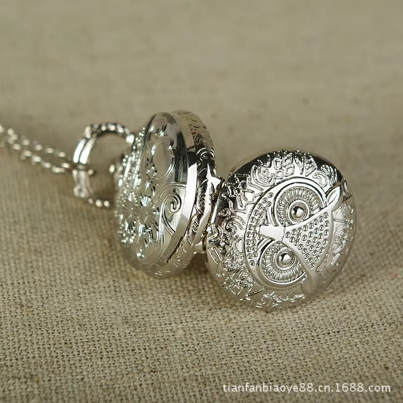 European and American vintage owl pocket watch cute mini personality pocket watch silver small vintage pocket watch 6121