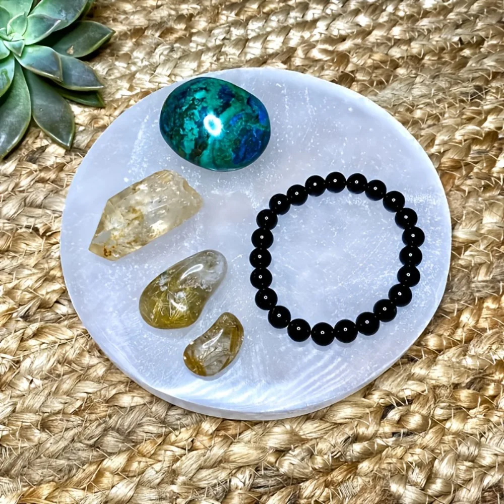 1pc of Natural Selenite Charging Plate, a Holder for Jewelry Made of Selenite Crystal, White Gypsum Cleansing Crystal Slice