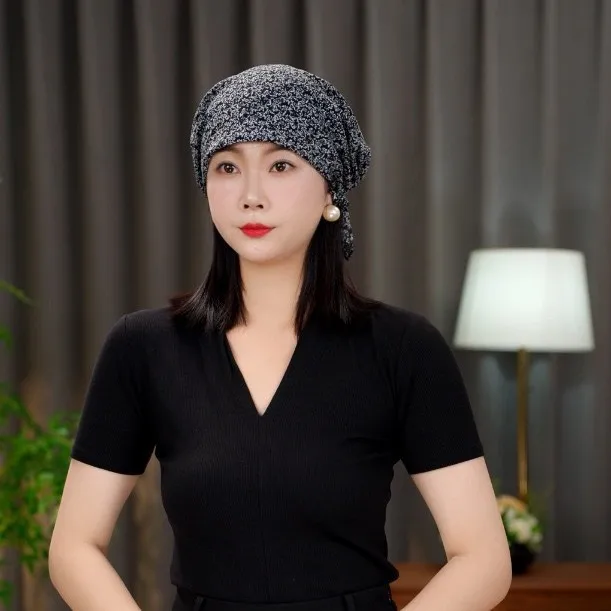 

Casual Floral Scarf Hat, Round-Neck Base Layer, Stylish Black Hat, Versatile and Chic Scarf Hat to Hide Gray Hair