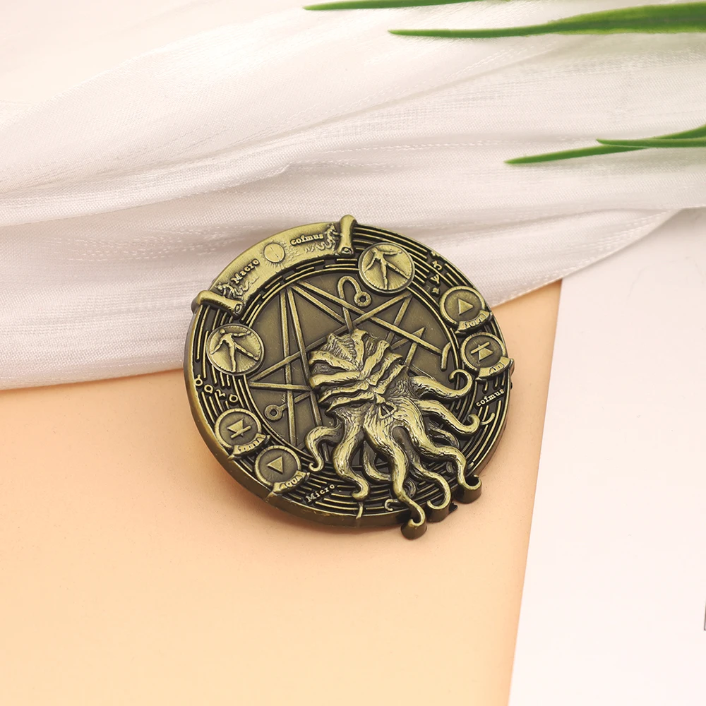 Demônio cthulhu broche pinos estrela de cinco pontas emblema livro da alma morta impressão emblemas liga de metal cosplay lapela pino acessório presente