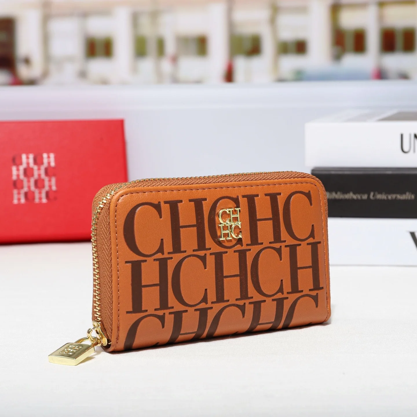 

Premium Multi-Functional Key Card Wallet | Secure Zipper Closure | Large Capacity for Keys, Cards & Small Essentials