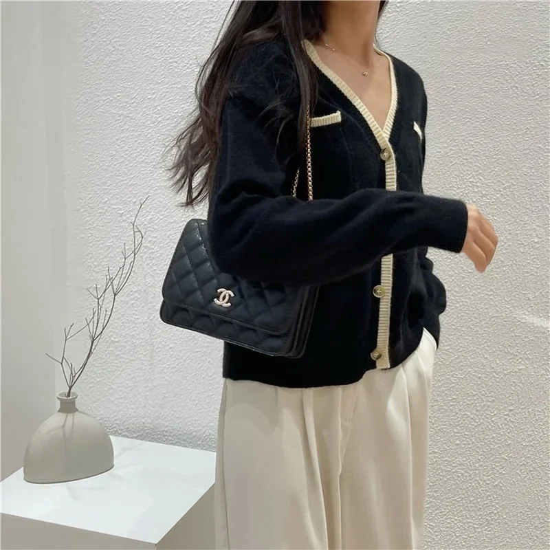 Fashion Solid Colors V-Neck Knitted Sweater Women Chic Single Breasted Loose Casual Cardigan French Style Autumn Warm Sweaters