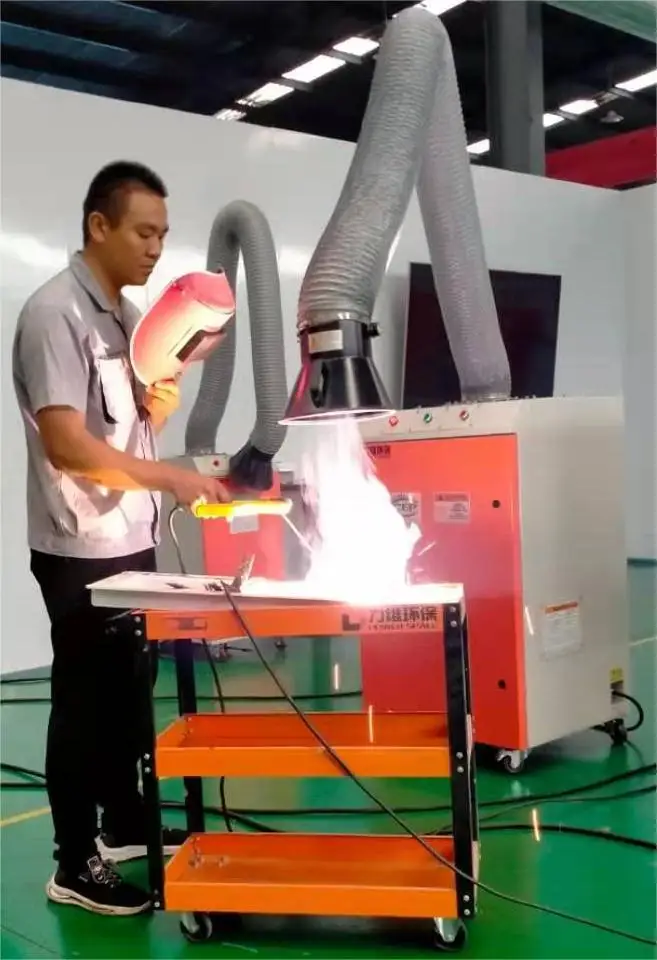 High Quality Mobile fume extractor for arc welding with automatic cleaning system