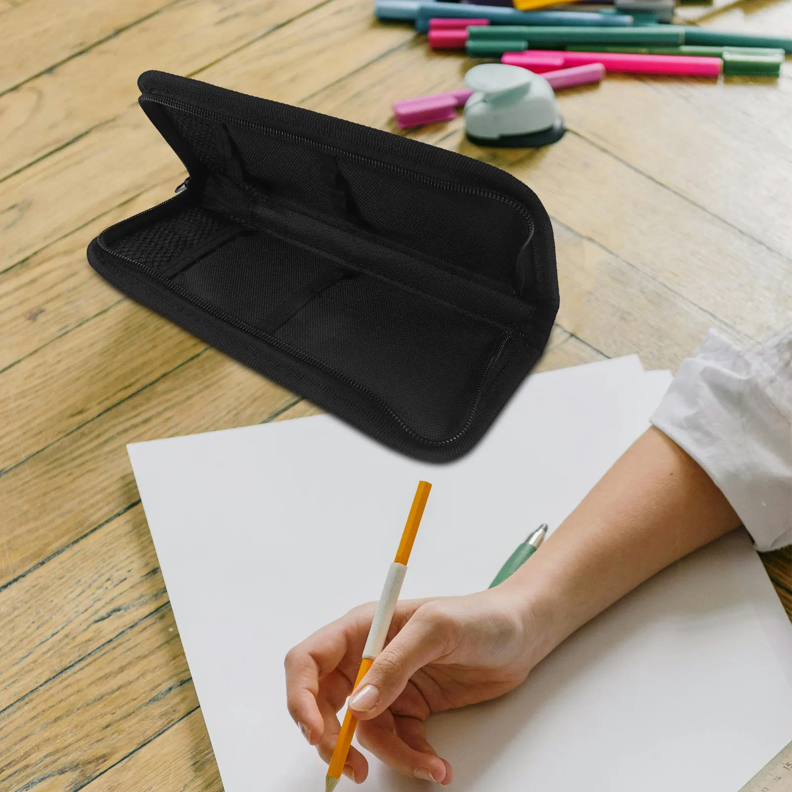 

Oxford Cloth Watercolor Brush Bag Large Capacity Portable Paint Brush Organizer with Zipper Secure Compartments for Artists