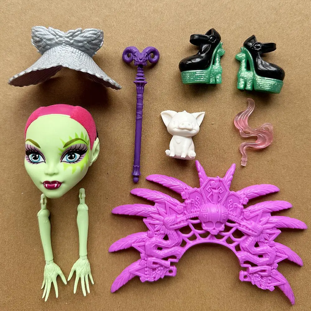Monster Doll Accessories Venus Heads Fashion Doll Shoes Earrings Belts Bracelets Playing Parts Decors for Creative Play