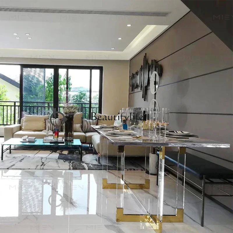 ls 04Personalisierter Esstisch aus transparentem Acryl, galvanisierter Sockel aus Edelstahl mit Champagnergold, hochtransparentes Plexiglas