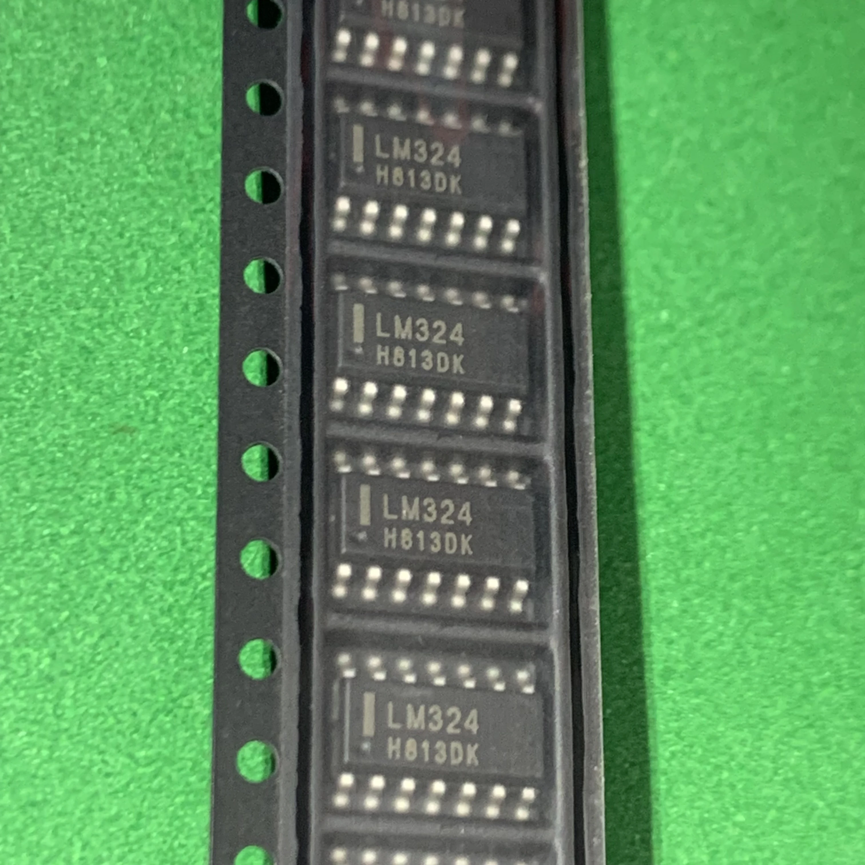 Qixinruite  Integrated electronic IC chip  LM324DR  LM324  SOP-14, original and genuine.