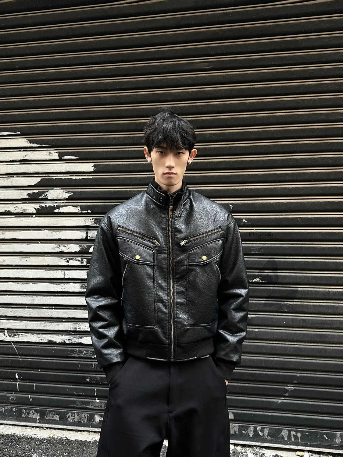 

Мужская куртка из искусственной кожи в стиле ретро с американским текстурным дизайном, свободного кроя, с множеством карманов, в мотоциклетном стиле, теплая, с подкладкой из полиэстера