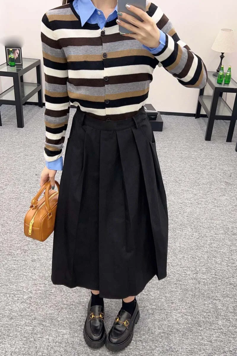 

College style women's half skirt, fashionable, exquisite, high waisted, energetic, anti-aging straight tube pleated skirt