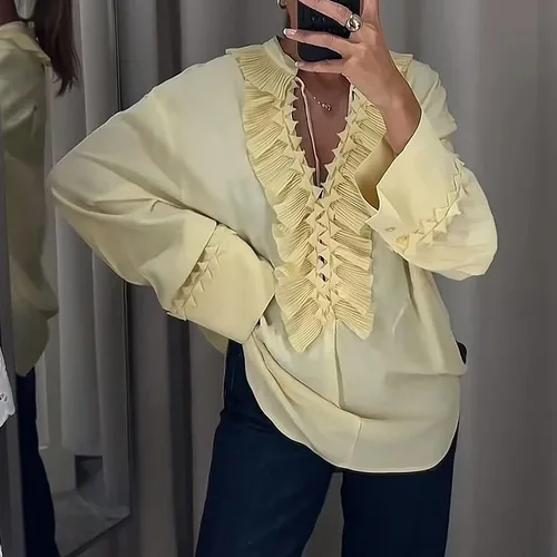 חולצות וחלוצות