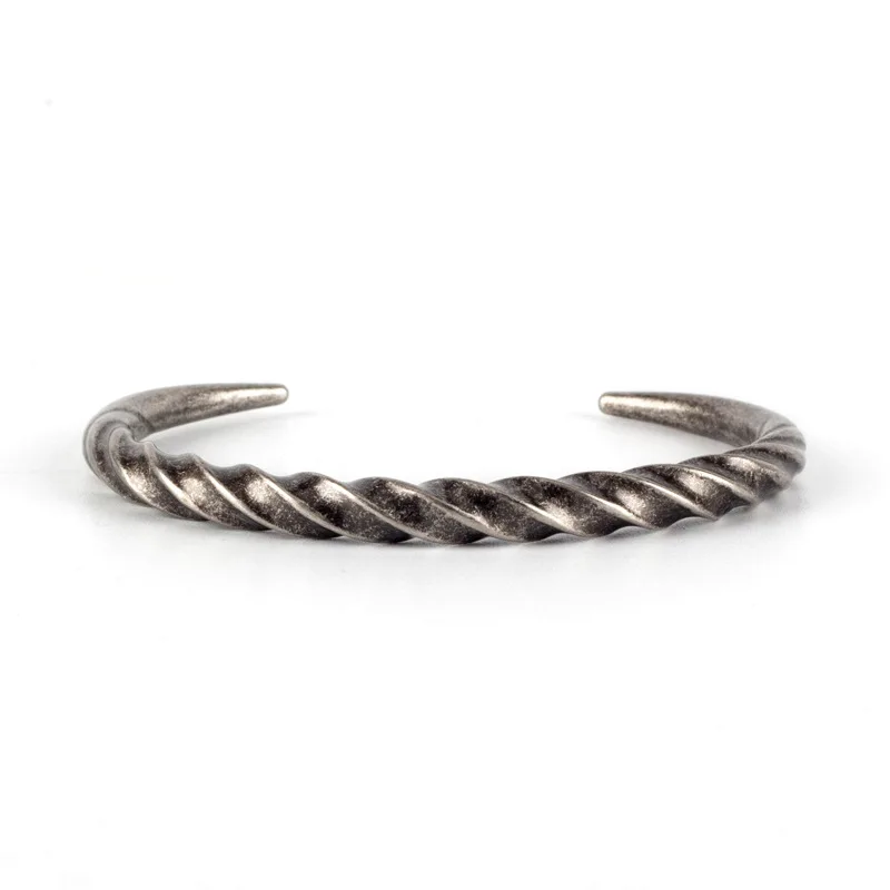 Edelstahl Mode Einfache Armbänder männer Vintage Twist Armband Einzigartiges Design Party Offene Armreif Schmuck Geschenke Nie Verblassen