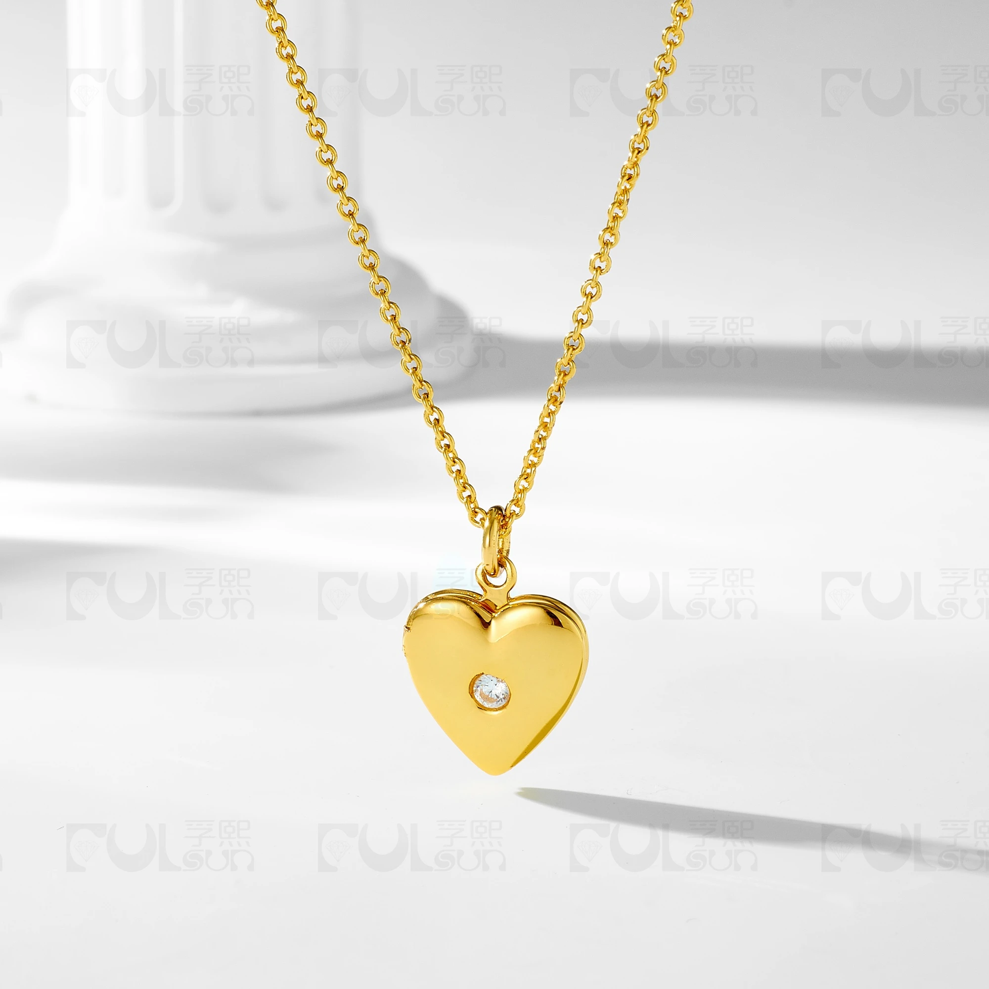 Collier avec pendentif photo e - Heart Locket Necklace Photo avis et prix