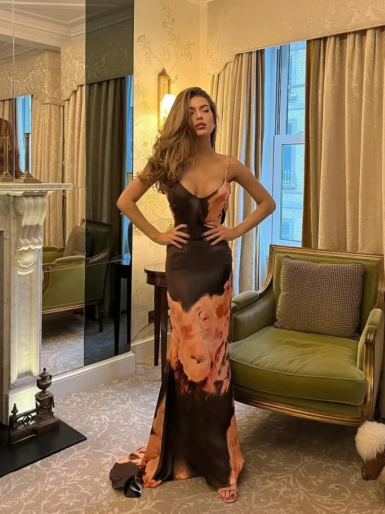 ربيع صيف جديد مطبوعة الساتان فستان بكتافة للمرأة موضة مثير عارية الذراعين سليم صالح فساتين جديدة الإناث حفلة سهرة الجلباب