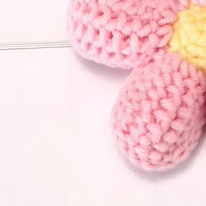 

2026 Knitted Flower Keychain,Handmade Crochet Flower Keychain for Bag Pendant Car Keys Backpack Accessories