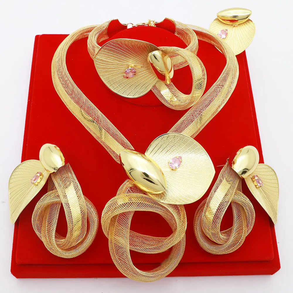 2025 Hot Selling Brazilian Gold Plated Jewelry Soft Necklace Earrings with Roll-up Pendant Women Wedding Party Banquet Jewelry