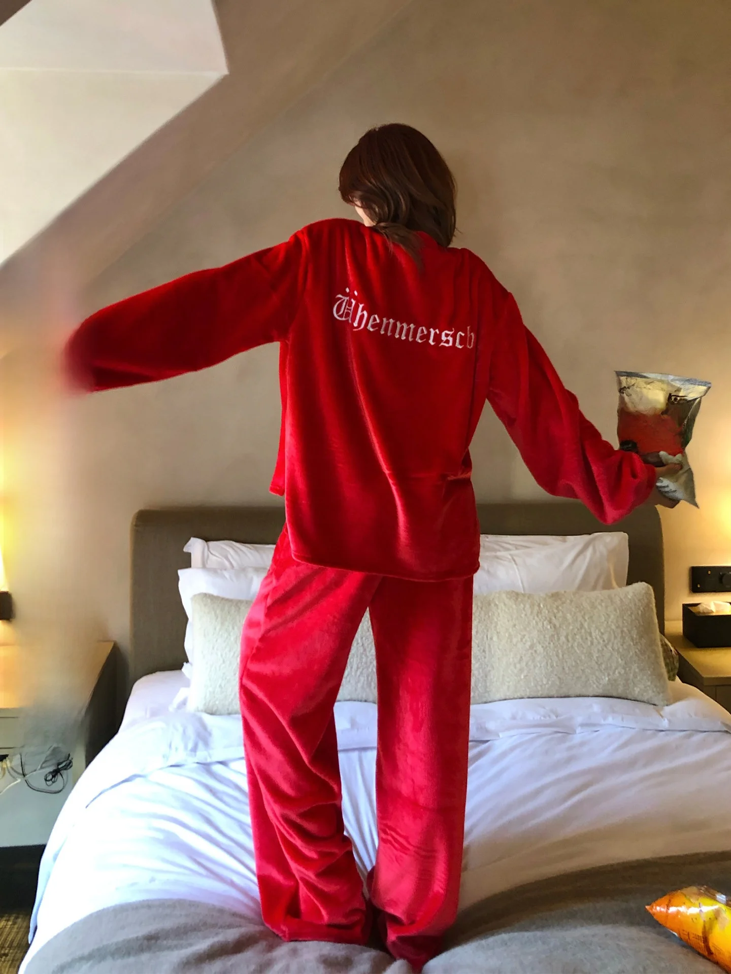 

Warm Milk Velvet Letter Embroidery Set Loose Fit Home Clothes for Women Autumn Winter Home Leisure Spwear Polyester Fiber