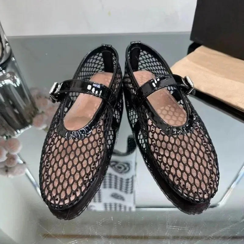 Grid Hollowing Out Concise Flat Sole Single Shoe Black White Punk Style 2024 New Fashion Women Shoes Size 34-43 Handmade Shoe