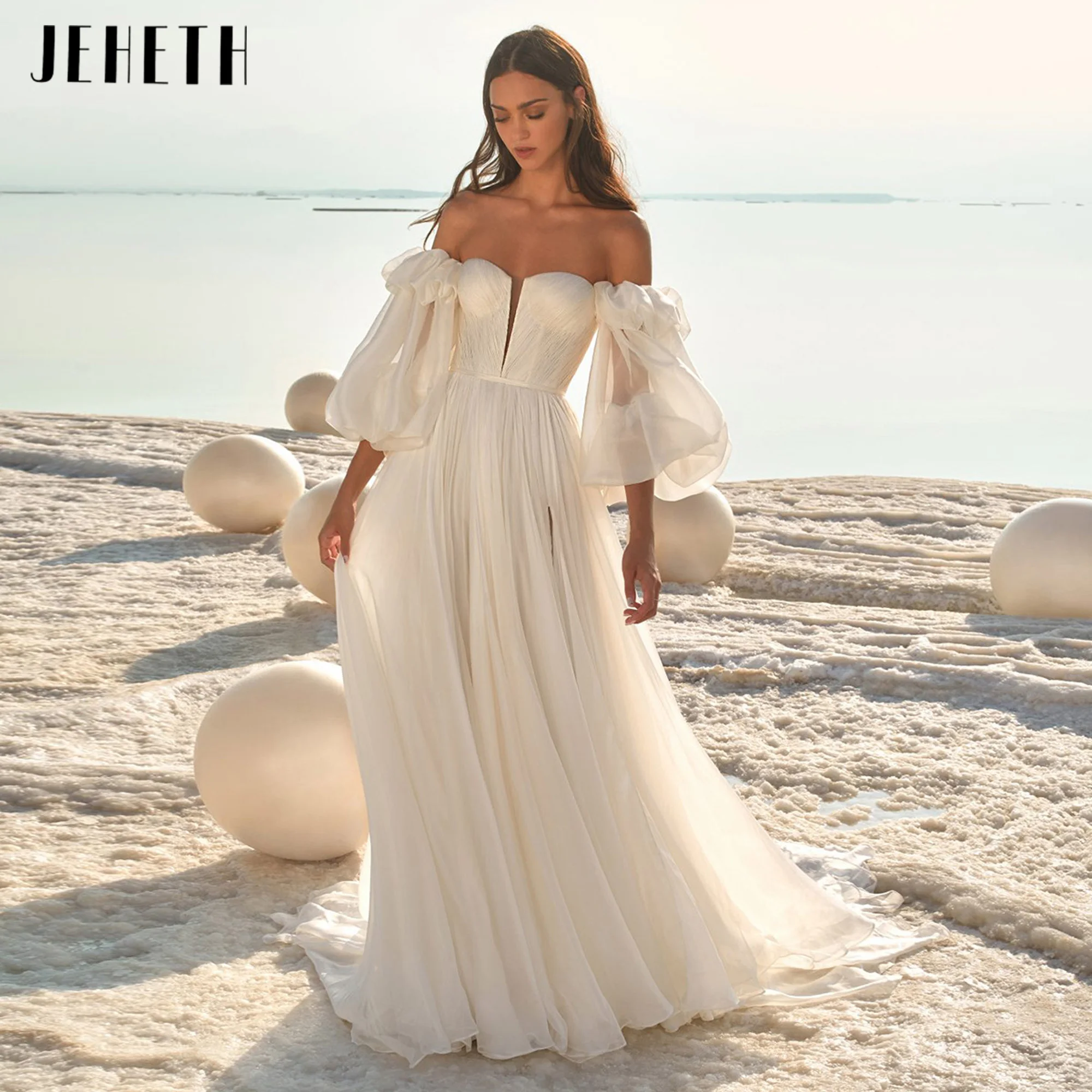 

European And American Women's Bride Gown Bohemian Wind Snow Spinning Luxury Wedding Dress Beach Bride wedding Dress Customized