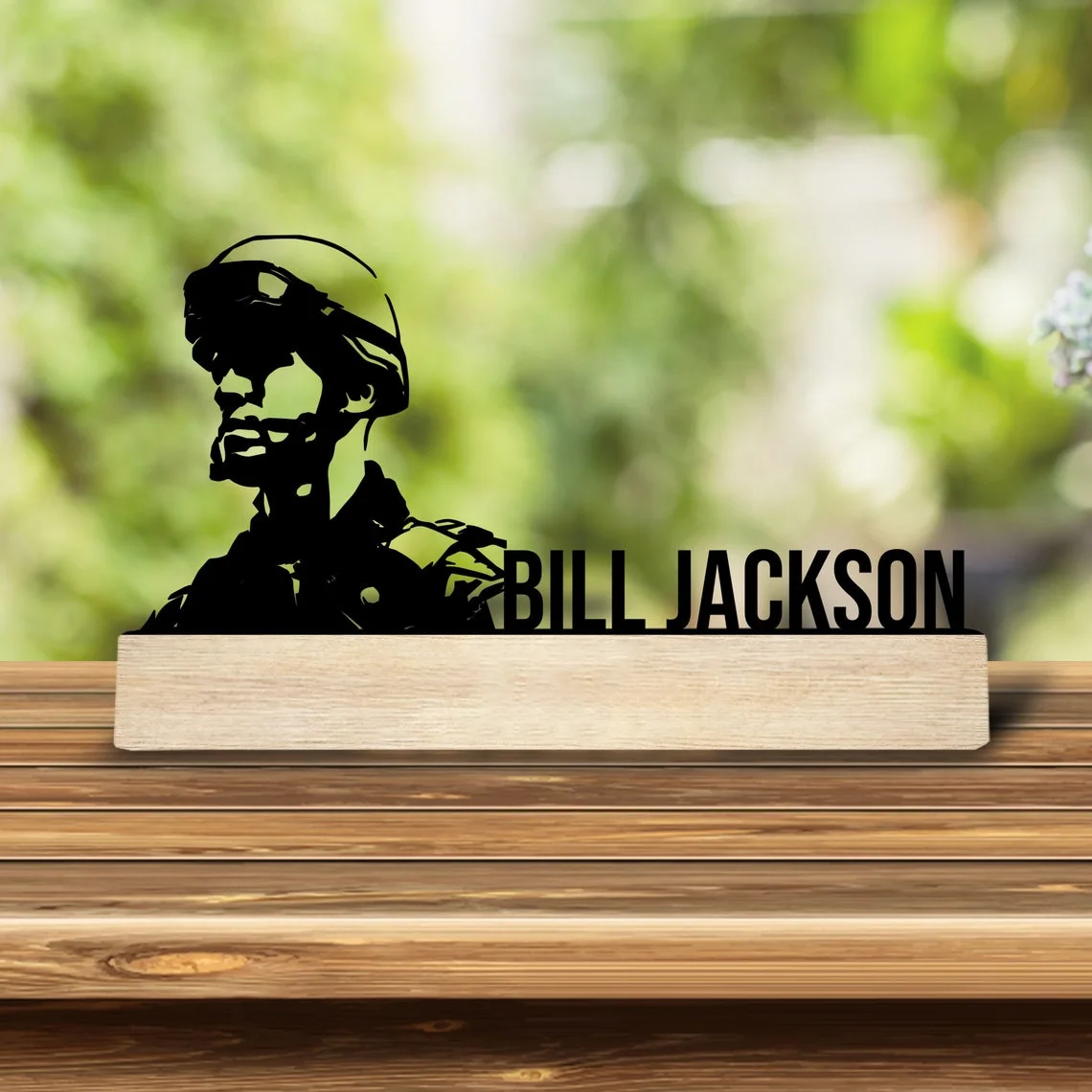 1pc Unique Personalized Metal Statue Ornaments Custom Content Equipped with A Wooden Base Holiday Gifts for Family and Friends
