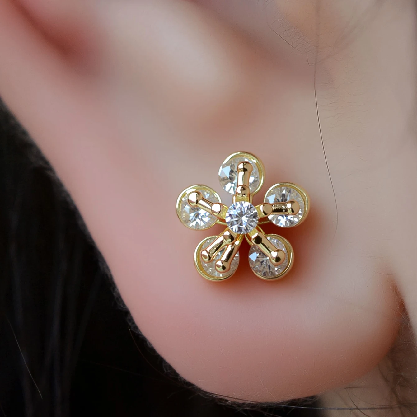 1PC 20G Flat Back Earrings for Women Stainless Steel Copper 14K Gold Plated Cubic Zirconia Flower Stud Cartilage Helix Earrings