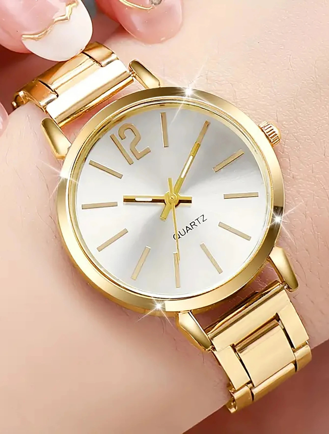 2PCS casual fashion Rhinestone alloy graduated ladies quartz watch set is the best choice for gifts