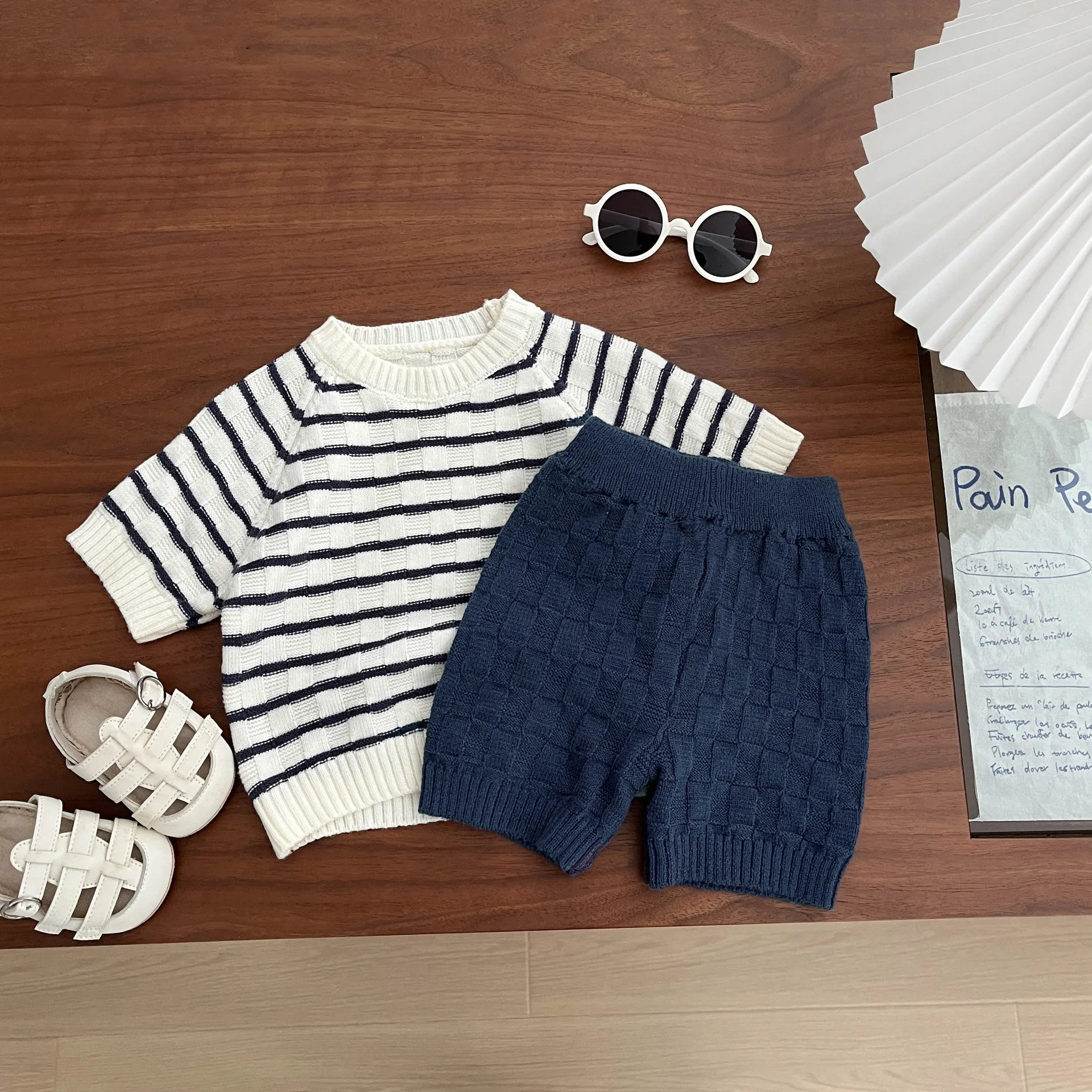 

Корейская версия, детские летние тонкие полосатые вязаные шорты с короткими рукавами, новый стильный комплект из двух предметов для мальчиков и девочек