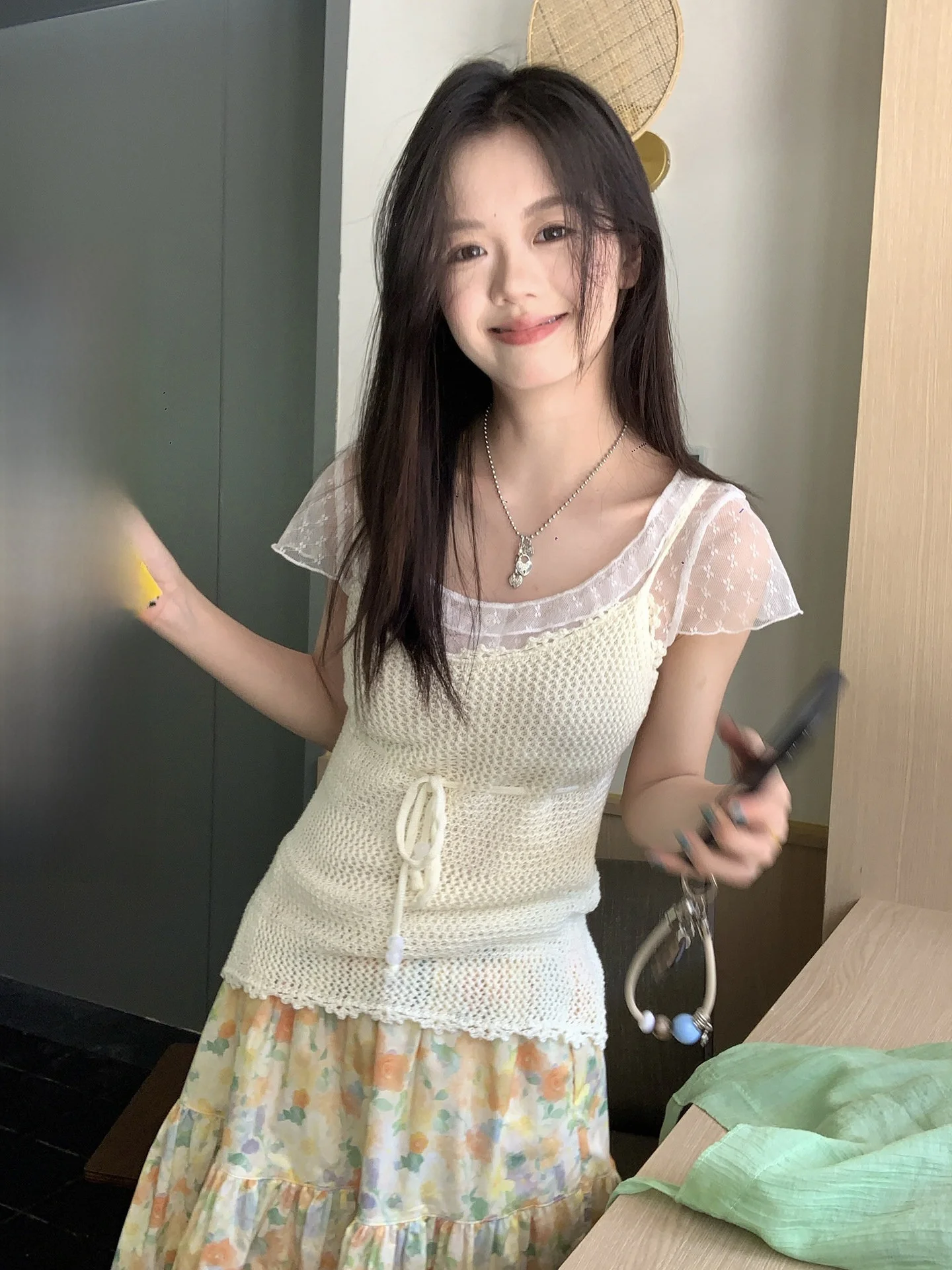 

Hollyii Korean Style Sweet Holiday Hollow out Hook Flower Strap Women's Vest Top Slimming Waist Design Spring Summer New Arrival