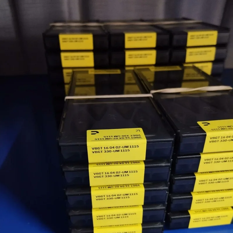 

Hard alloy cutting blades VBGT160402-UM 1115
