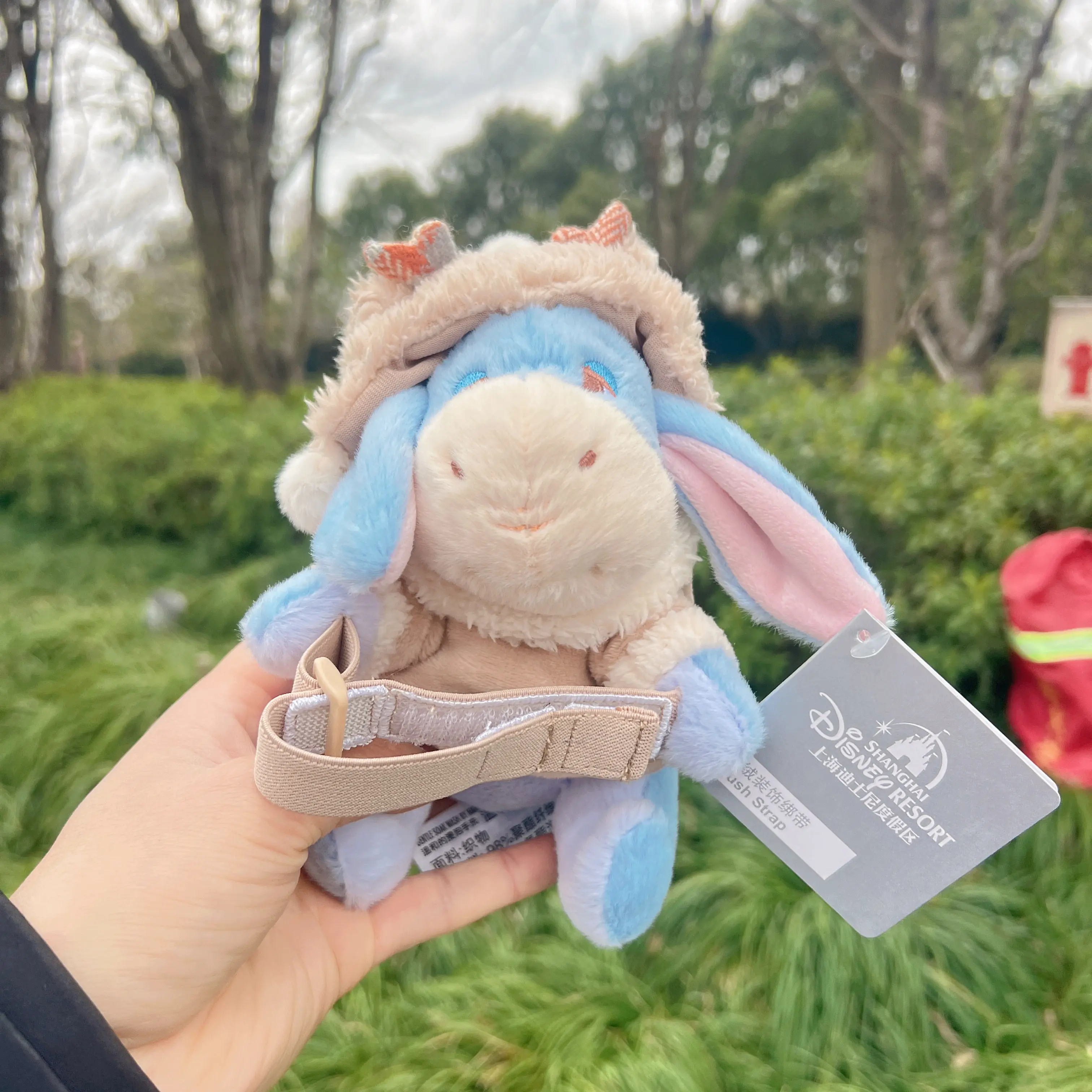 Shanghai Disney Duffy And Friend Little Class Series OluMel Eeyore Cute Cartoon Plush Curtain Straps view 5
