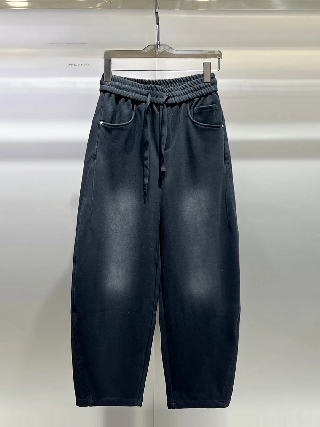 

Trendy Men's Loose Wide Leg Casual Pants Elastic Waist Dstring Long Straight Tube Pants Autumn Winter Faionable Cotton P...