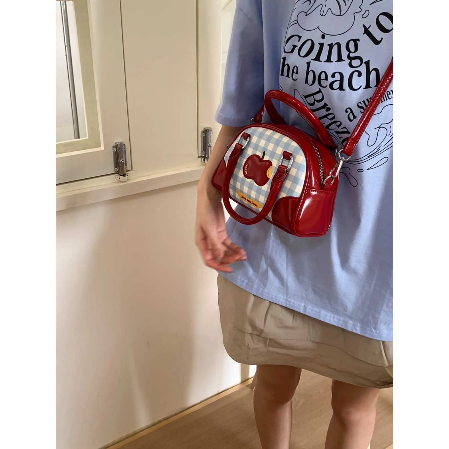 

Handheld Red Apple Bag for Women 2025 New Fashionable Korean Version Bowling Bag Versatile Crossbody Checkered Shell Bag