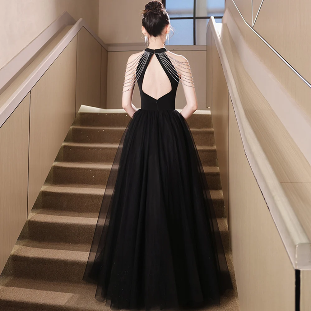 Robe de soirée noire de luxe pour femmes, légère, élégante, col licou, pompon, Simple, ligne a, robe de bal, Quinceanera, nouvelle collection 2025