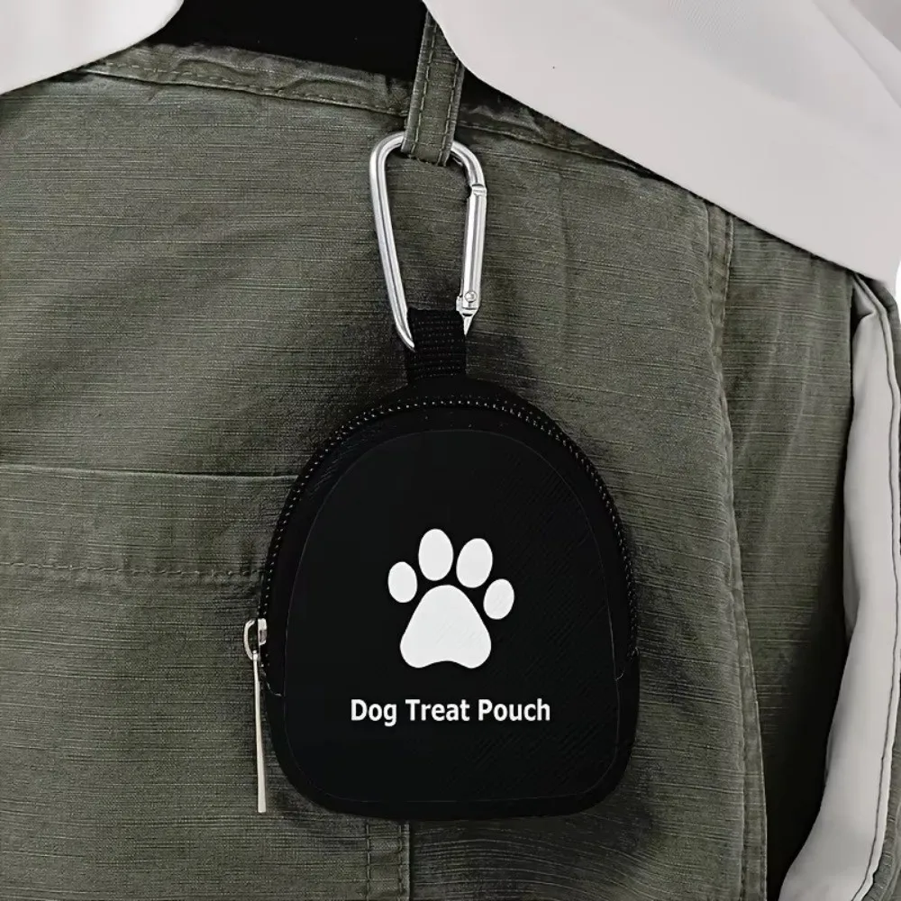 Multifunctional Treat Pouch Oval Shape Hook Design Pet Treat Pouch Key and Coin Storage Outdoor Use Training Reward Pouch