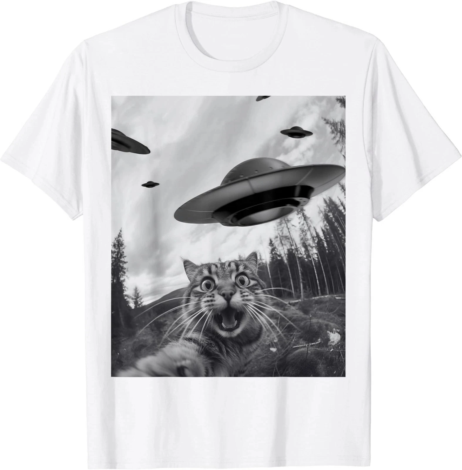 HOT SALE Funny Cat Selfie with Alien UFO Unisex T-Shirt in Forest T-Shirt Tee Soft  Round-neck Tee Streetwear Style Clothings