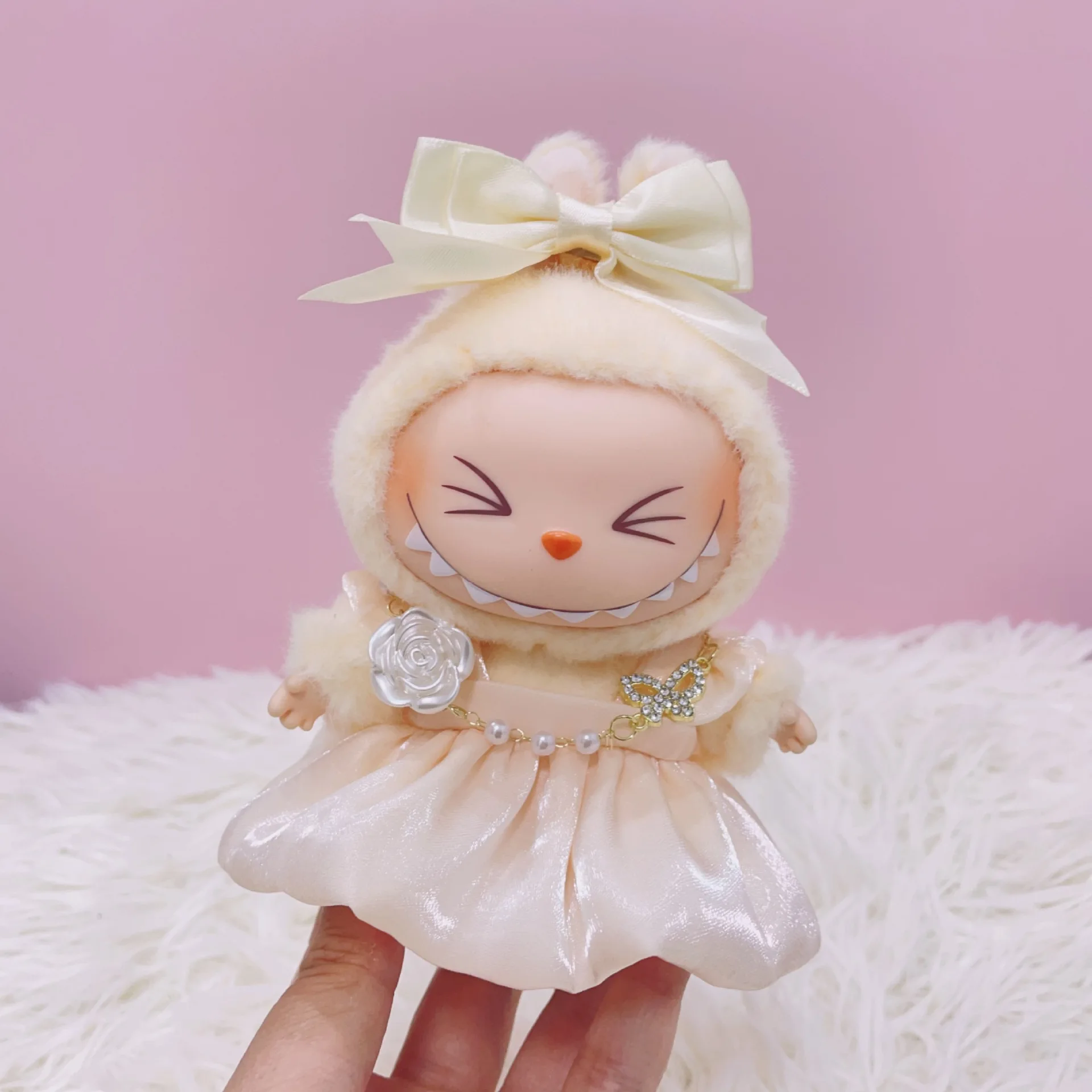 

17cm Labubu I II Idol Dolls Sweet Camellia Tulle Skirt Cute Mini Plush Doll'S Clothes Korea Kpop Exo Idol Dolls DIY Accessories
