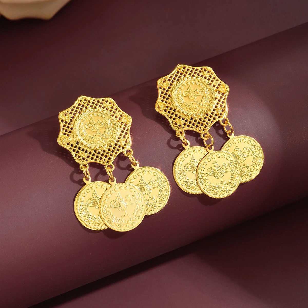 Gold-Plated Hollow Multi-Angle Turkish Emblem Brooch, Premium Wedding Robe Accessory For Middle East