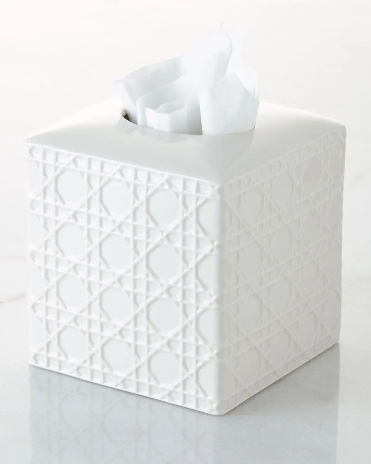 ARN-TH Rattan Tissue Holder , White