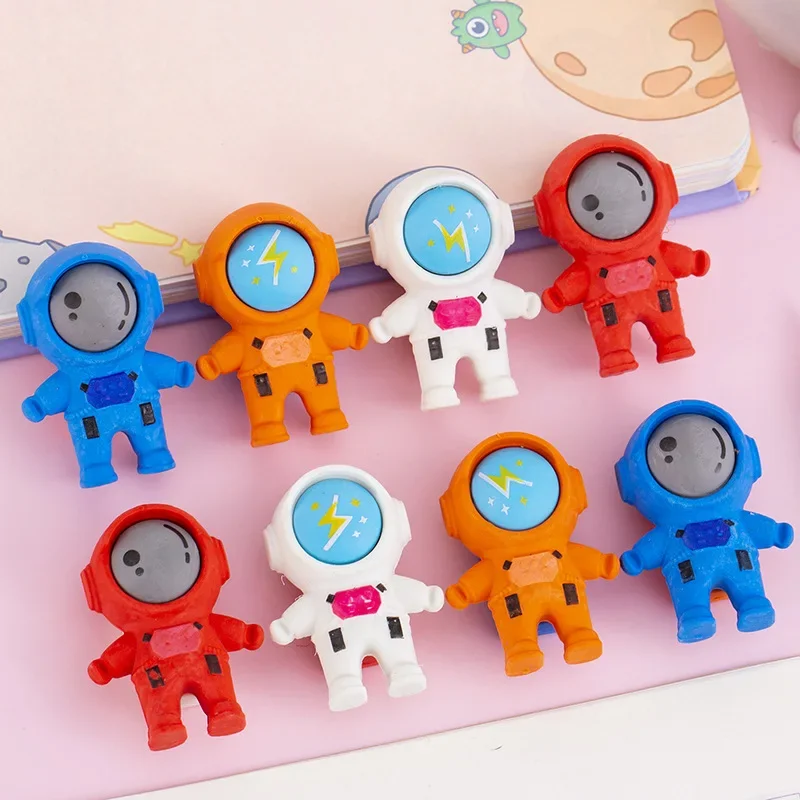 Imagem -05 - Cartoon 3d Cute Astronaut Borrachas para Crianças Nave Espacial Lápis Borracha Borrachas Presentes Kawaii para Estudantes Papelaria Escolar Pcs por Lote