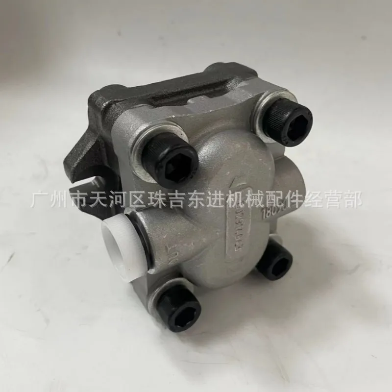 PVK-3B-725 Yanma VIO15-2 Gear Pump Pilot Pump Gear Pump