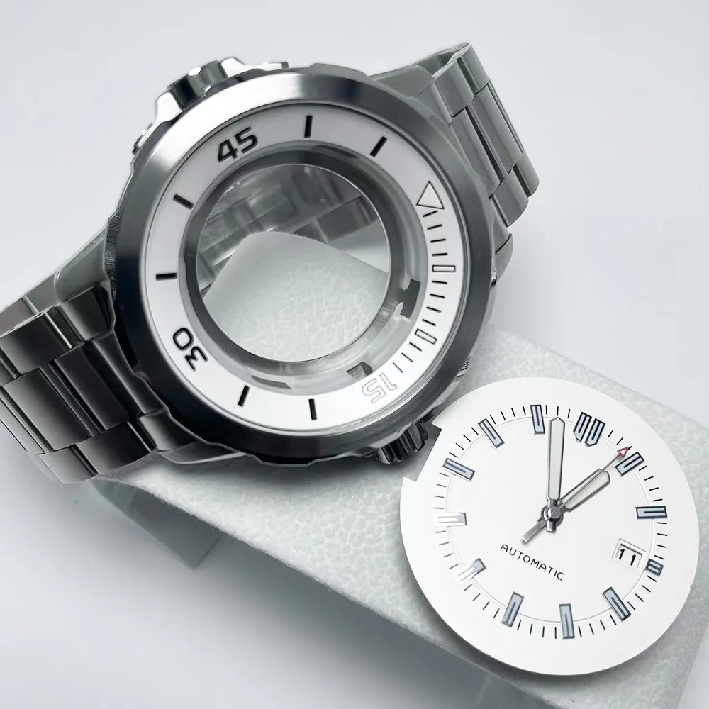 

Мужские механические наручные часы с серебристым корпусом из нержавеющей стали 47 мм, механизмом NH35, в комплекте с черным каучуковым/нержавеющим ремешком.