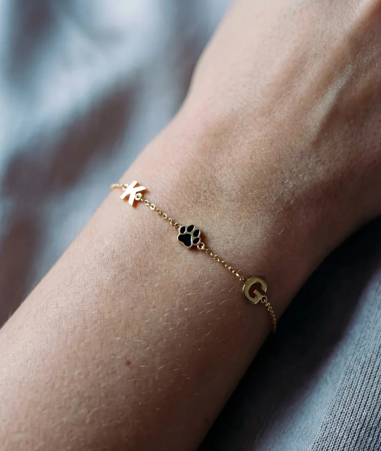 Pet Memorial Paw Print Bracelet Custom Initial Letter Black Enamel Dainty Adjustable Chain Jewelry Gift for Dog Lover Owner