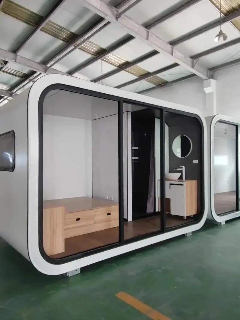 Outdoor Apple Cabin Mobile Landscape House Scenic Area Camping Site Temporary Office Outdoor Mobile Cafe