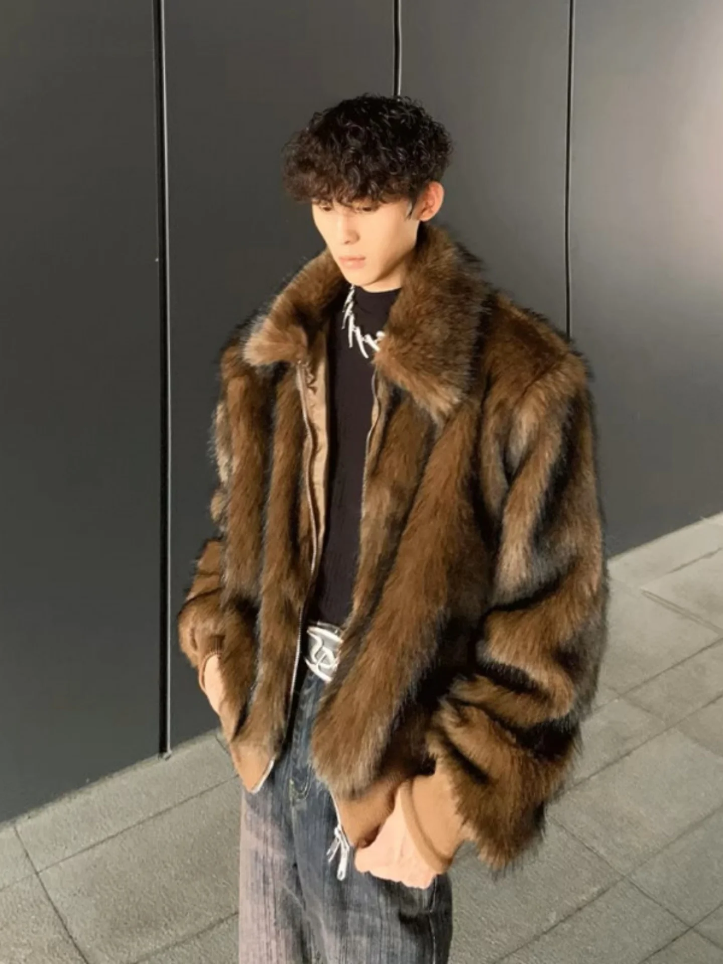 

Мужская зимняя куртка American Sport Coat: свободный крой, теплый меховой воротник, хлопковая подкладка, модная молодежная модель, базовый фасон, утолщенная.