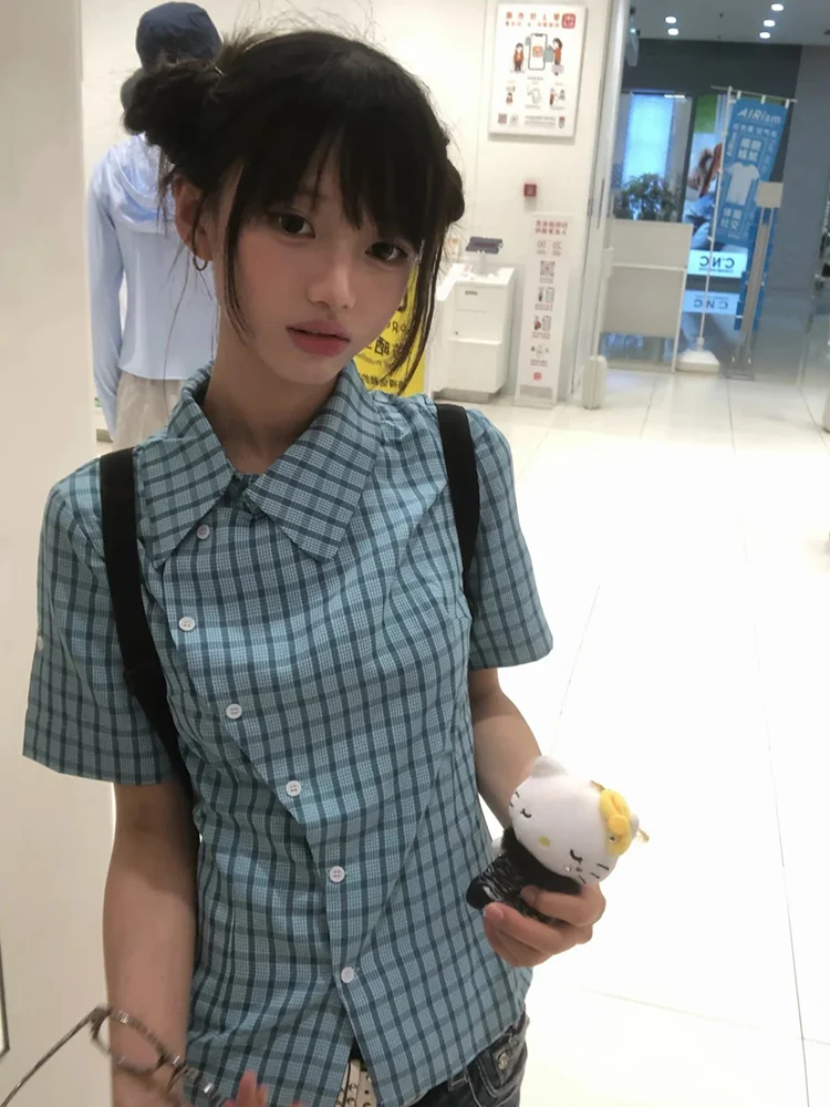 Tonngirls Y2k Japanisches kariertes Hemd für Damen, kurzärmelige, unregelmäßige Bluse und Hemd im koreanischen Stil, Vintage-Hemden im Ästhetik-Stil der 2000er Jahre – Detail 9