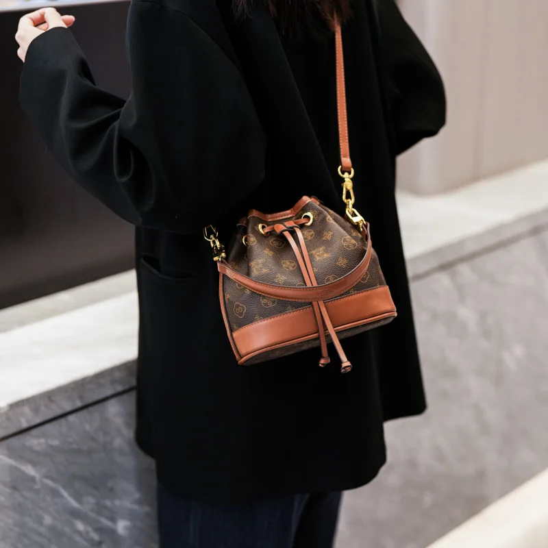 

Женская винтажная сумка через плечо 2025 года, кошелек через плечо из натуральной кожи, маленькая сумка в стиле ретро для ежедневного использования и путешествий, модная сумка в стиле бохо